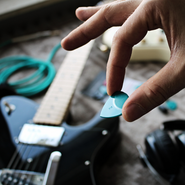 Guitars & Accessories